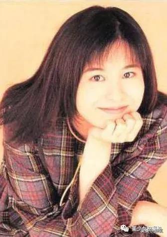 魔卡小櫻的聲優是有著初戀臉的她！ 開個演唱會都引發二次元地震