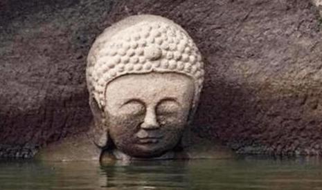 江西一水库水位下降，露出大量佛像，专家：来