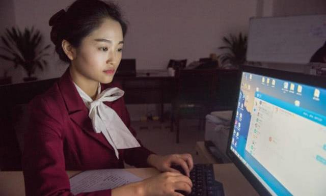 女员工休完婚假回公司上班，新同事被辞退，一