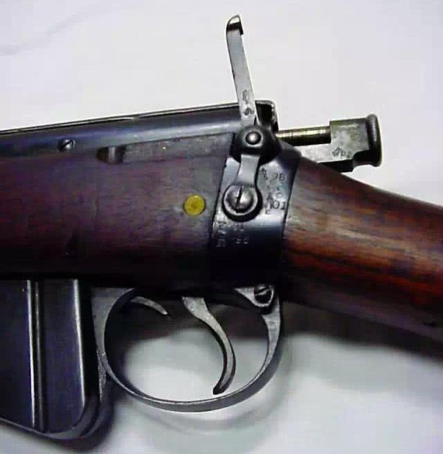 一战中这种武器使欧洲整整一代人丧命，使英国两百万女性孤独终老