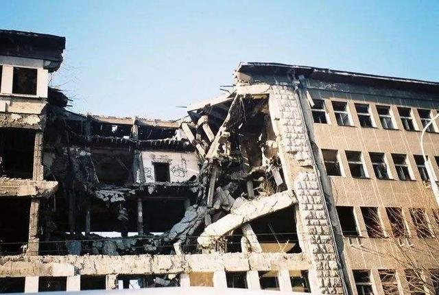 20年前大使馆被轰炸我国为何不还击？美如今才恍然大悟：东方智慧