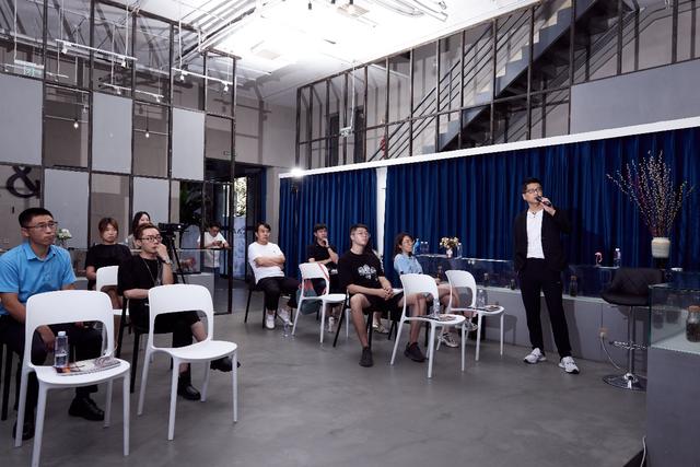 A&Z Designer������ | ���������ƵĶ��˷���