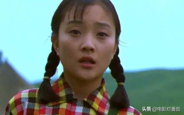 贾乃亮春风满面看女儿，与甜馨打羽毛球挥汗如