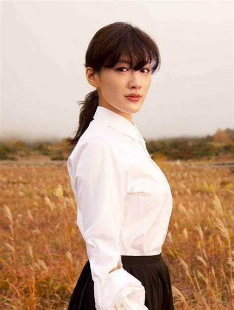 「回应」绫濑遥方回应与鲁敏宇恋情 只是朋友没有其他关系