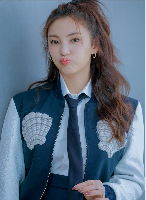 张雨绮当年偷割双眼皮，差点被周星驰换掉，没