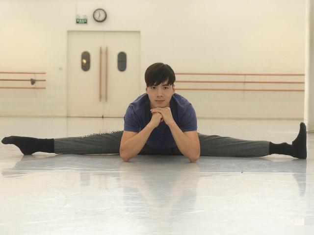 15岁少女汶川地震失去小腿，不甘从此平凡的他，12年后逆袭成演员