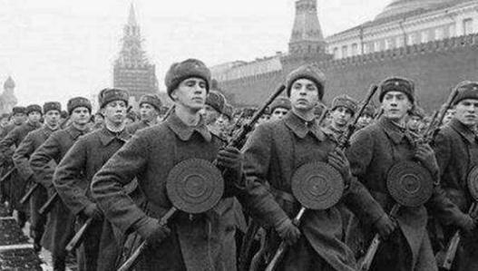 二战苏联军队有多惨？士兵伤亡达3000万人，而且