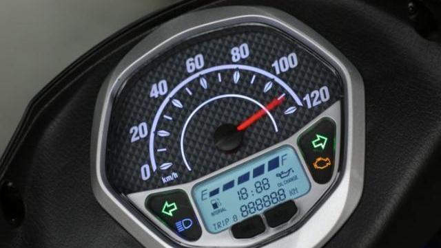 代步踏板小海豚，前轮碟刹一体式座垫，110CC发动