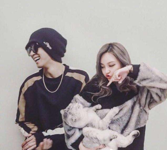 周扬青分手后首晒COS照片，1:1神还原露娜，网友喊话罗志祥：亏了