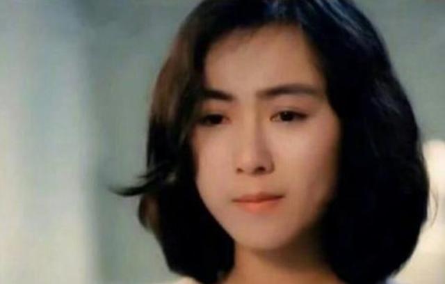 投身三级片，抛弃郭富城，叛逆袁洁莹为何变成同性恋？