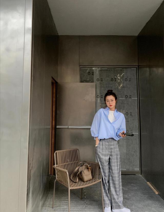 出门不知穿什么？十组显气质的穿搭模板，简约干净又百搭