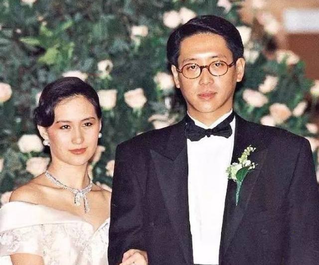 女儿嫁人父亲送6亿，婚纱可买套北京200平的房子，最后却离婚收场