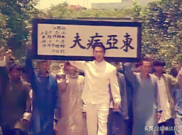 美方军力世界第一，为何却在控制疫情上，输给