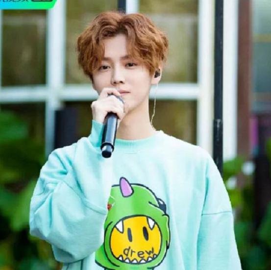 杨紫新剧定档8月，同期对手强大，谁能胜出还要