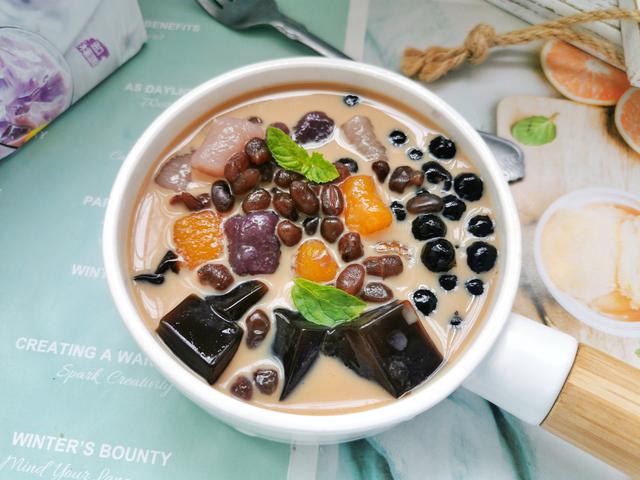 一杯网红奶茶28元，自己在家做超简单，料足成本低，一杯管饱