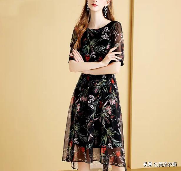 这次去广州买的裙子就特舒服，时髦又减龄，好想再买两条端午节穿