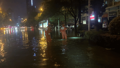 昨夜今晨，他们在长沙为你通宵守候