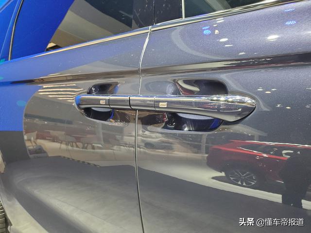 新车 | 高度还原概念车设计，荣威iMAX8量产版亮相成都车展