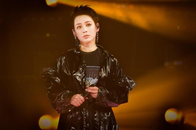 宁静姐姐如此“嚣张”，源于“过往经历+自身努力+自我认同感”