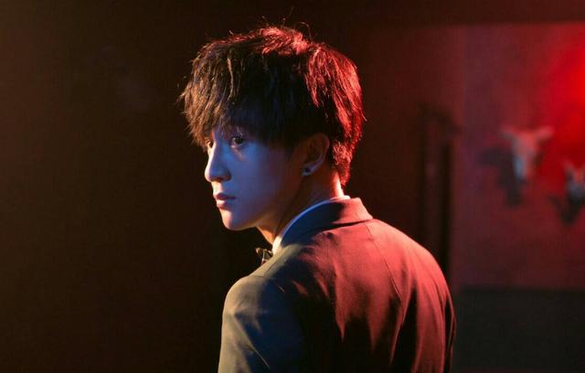 薛之谦为她写《认真的雪》，最后她却嫁给陈龙