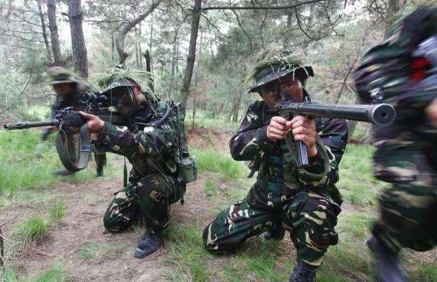 特种兵为什么要背个大包作战？原来这里面有这