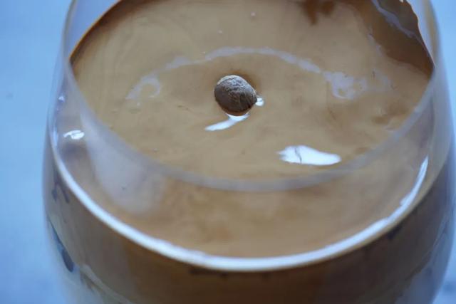 焦糖泡沫咖啡 | 网红咖啡届的「泥石流」，说的可不就是它么
