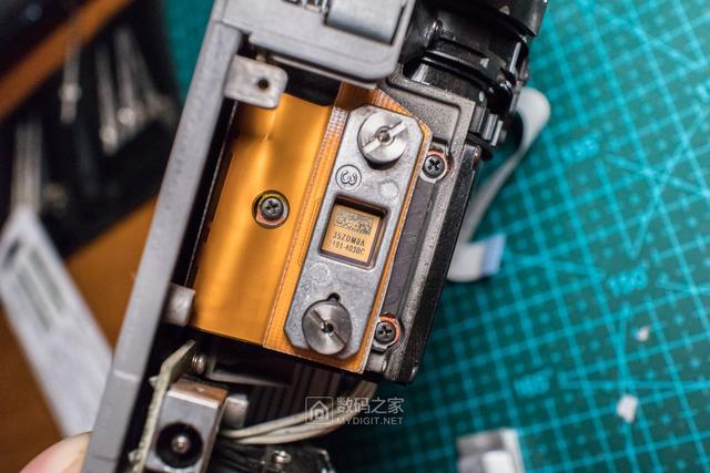 卡西欧CASIO激光+LED短焦投影仪UP50WN拆解，维修偏