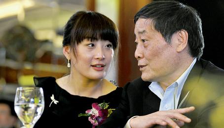娃哈哈女继承人宗馥莉，资产过千亿，38岁仍旧未婚，其父公开招亲
