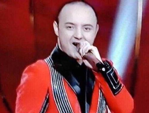 阿尔法：5岁上春晚爆红，18秃顶引群嘲，今21岁颜值重回巅峰