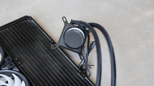 微星MPG Z490 GAMING CARBON WIFI主板开箱小测
