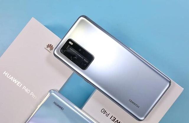 3款挖孔屏旗舰手机，均是目前顶级配置，小米10颜值相对最高