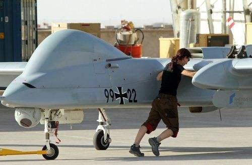 千里之外“远程杀敌”！德国全国激烈讨论：该不该用无人机作战？