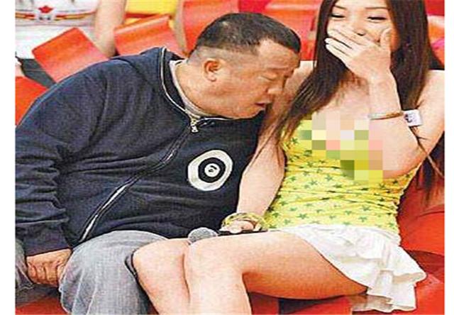 风流成性公然“揩油”，曾志伟为何没被制裁？