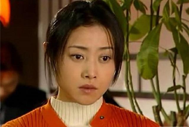 刘蓓混乱情史：遭5婚丈夫抛弃，三婚再嫁前夫，