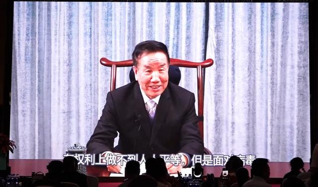 直击 | 3分钟回顾华东医药悦小妖6月体脂营峰会