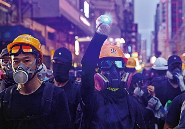 公开承诺“港独”护照？香港暴徒开心不已，然