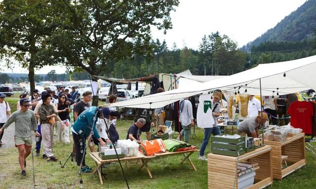 户外登山鞋何以吸引潮流人群的注目？