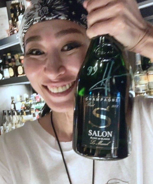 郑元畅声明喜欢女生后，绯闻女友黑正妹庆生，