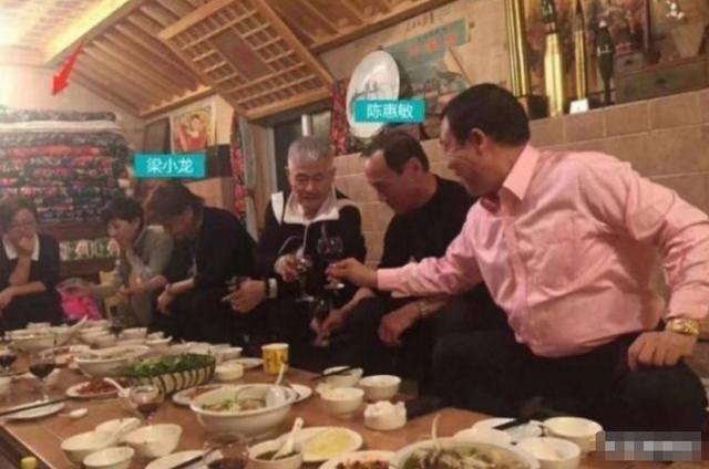 赵本山宴请一众香港大佬，不去大酒店，全都上