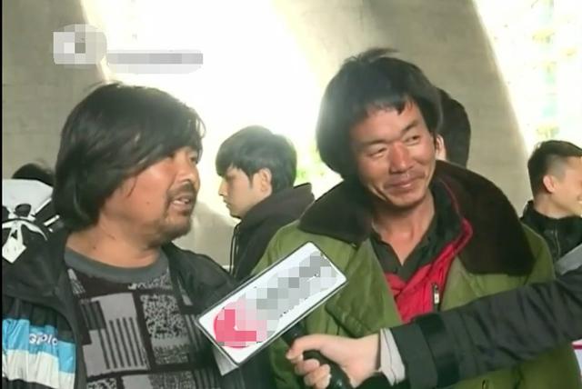 面筋哥：从喂猪到流浪歌手，从表情包到国民岳父