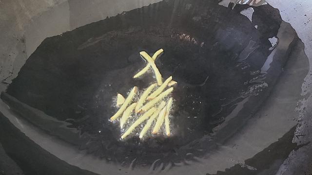 冬瓜的简单做法，广东人天气热经常吃的一道家常菜，鲜香美味