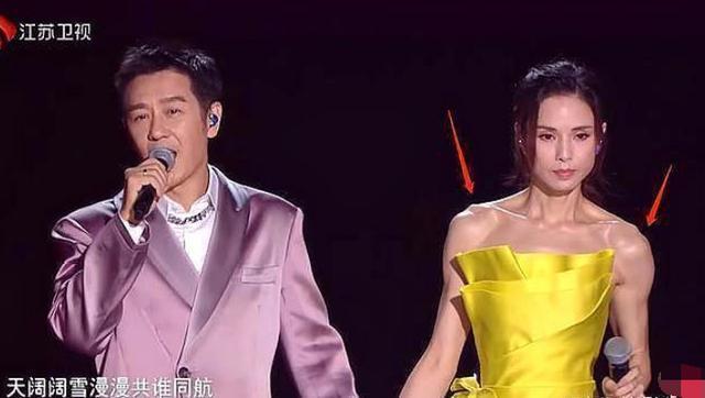 李若彤健身过度，壮似“金刚芭比”，被调侃：