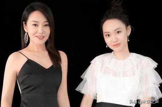 49岁闫妮减肥后身材颜值如少女，和女儿同框似姐