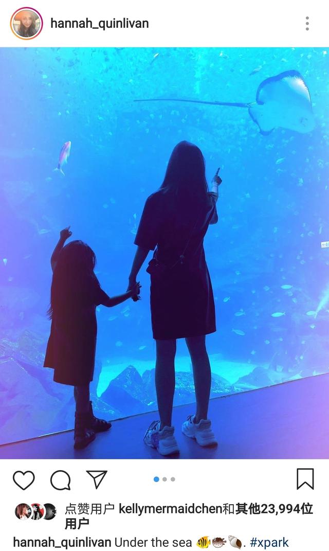 海洋馆成明星家庭旅游胜地，昆凌带儿女现身打卡，海瑟薇初成长