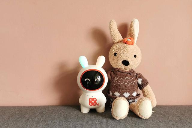 火火兔智能早教故事机：是老师是玩伴，更是哄娃利器