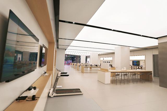 全场景智慧赋能未来新生活，华为贵州首家授权体验店Plus
