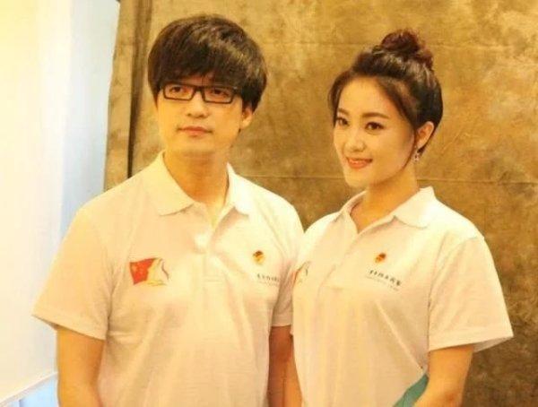 骗了我们4年的组合，明明私下已经领证，却还一直装成“兄妹”