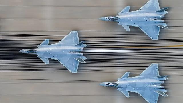 有了歼20的解放军，为啥还要进口四代机？