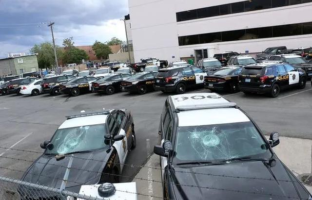 暴徒点燃华盛顿，连穷人区和流浪汉也没放过，