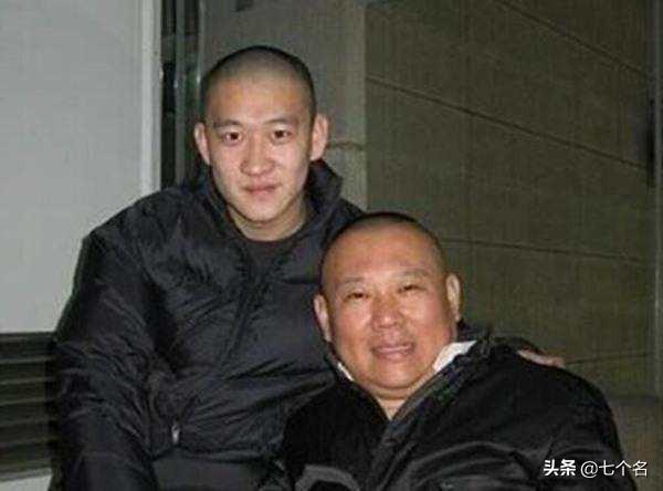 德云社郭德纲和曹云金之间恩怨分析，少班主郭麒麟综艺影视双开花